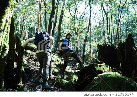 Men who adventure nature Men who adventure nature 21790174