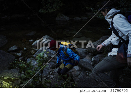 Men who adventure 21790795