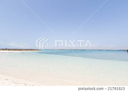 Okinawa Miyakojima city coast of inter-vehicle island Okinawa Miyakojima city coast of inter-vehicle island 21791823