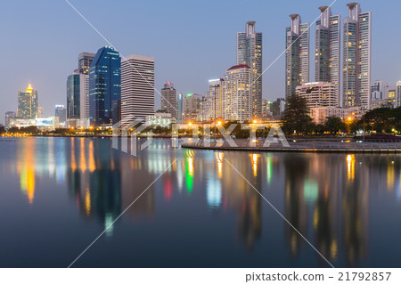 Sunset at Bangkok city downtown w Sunset at Bangkok city downtown w 21792857