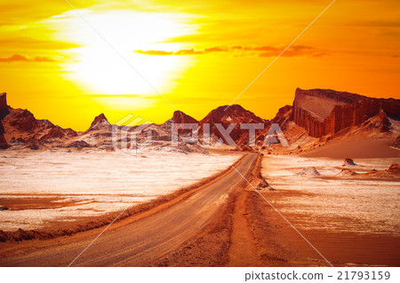 Amphitheatre is beautiful geological formation Amphitheatre is beautiful geological formation 21793159