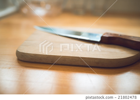 A kitchen 21802478