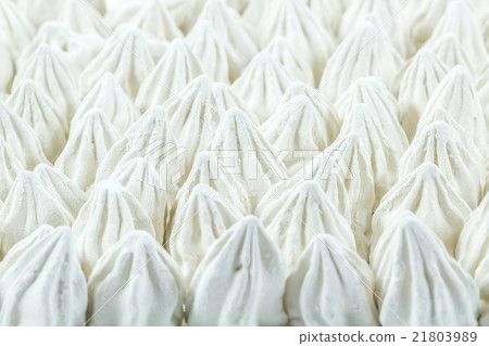 Soft-prepared chalk or white clay filler 21803989