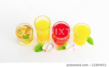 Variety of cold drinks 21804931