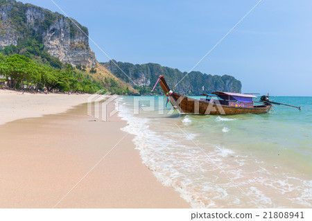 Traditional boat on beach, Krabi, Thailand Traditional boat on beach, Krabi, Thailand 21808941