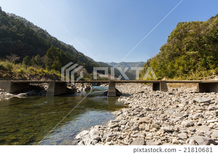 Sediment bridge in Kimiyagashima-cho, Kochi prefecture Sediment bridge in Kimiyagashima-cho, Kochi prefecture 21810681