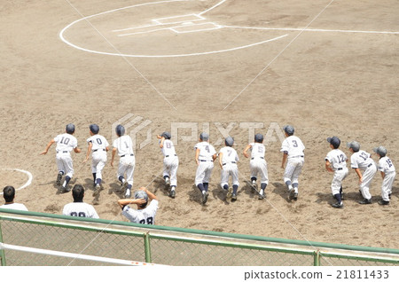 Boy baseball game started 21811433