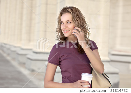 City life and coffee. 21814782