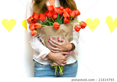 Girl and tulips 21814793