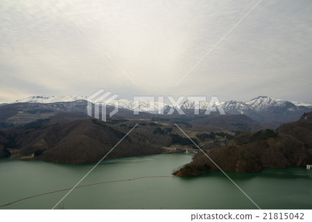 附近有春天的採石場 21815042