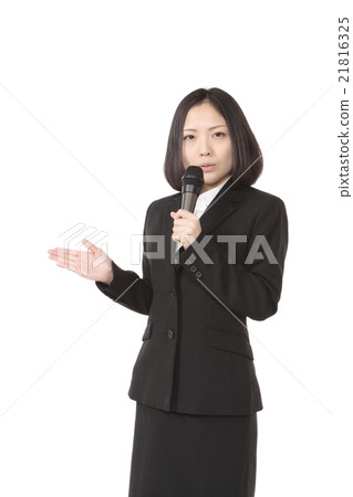 A young woman who progresses the seminar 21816325