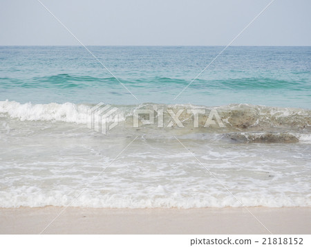 Wave of the sea and beach Wave of the sea and beach 21818152