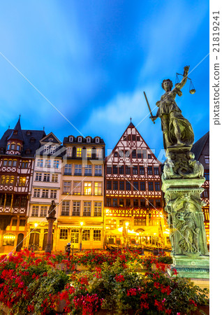 Frankfurt old town sunset Frankfurt old town sunset 21819241