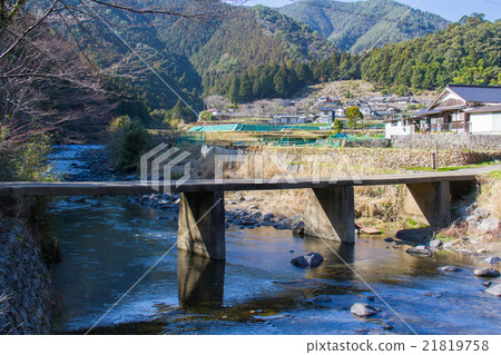 Sawatari Sediment Bridge Shimanto Town, Kochi Prefecture Sawatari Sediment Bridge Shimanto Town, Kochi Prefecture 21819758