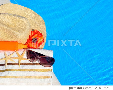 Beach hat, sunglasses, bath towel, sun spray, 21819860