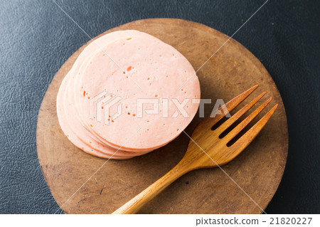 ham sausage or rolled bologna slices ham sausage or rolled bologna slices 21820227