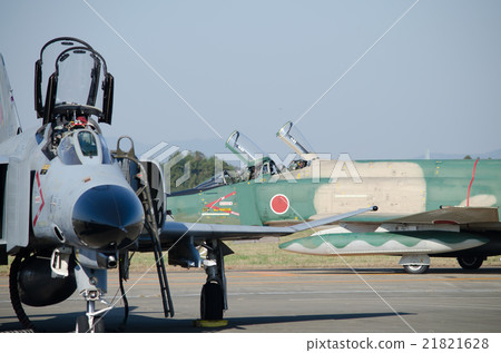 F  -  4 EJ（修訂版）和RF  -  4 E. 21821628
