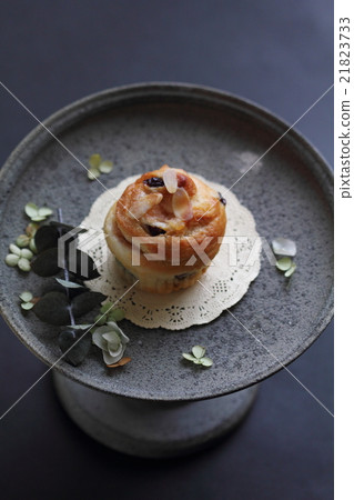 肉桂葡萄乾麵包 21823733
