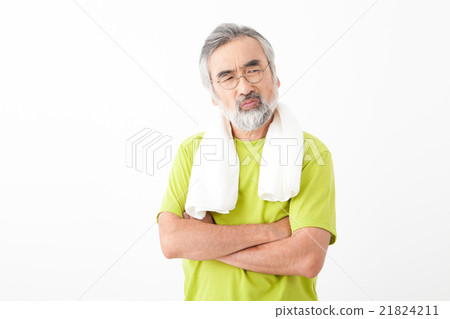 Senior men who suffer from health problems 21824211