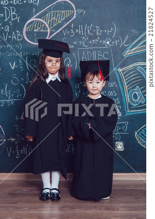 Children scientists Children scientists 21824527