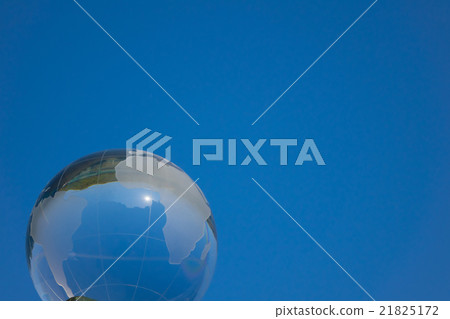 Blue sky and globe glass Blue sky and globe glass 21825172