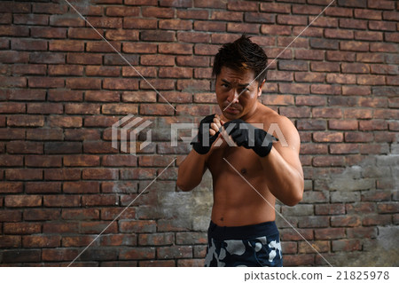 Punch shadow boxing Punch shadow boxing 21825978