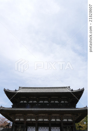 Nioon gate Ninna-ji 21828607