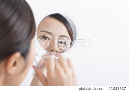 Female Beauty Builders White Back Copy Space with Makeup Mirror Female Beauty Builders White Back Copy Space with Makeup Mirror 21833887