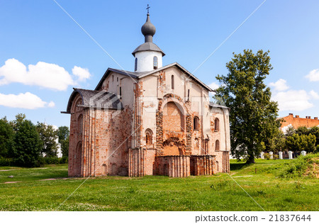 Church of St. Paraskeva at Yaroslav's Court  21837644