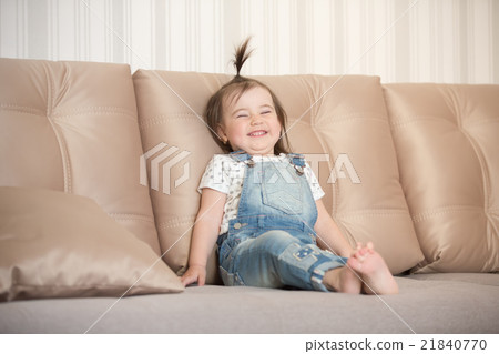Little cute girl Little cute girl 21840770