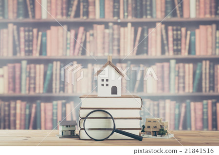 Housing and knowledge 21841516