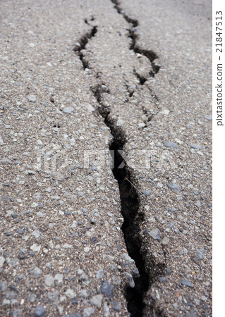 Asphalt crack Asphalt crack 21847513