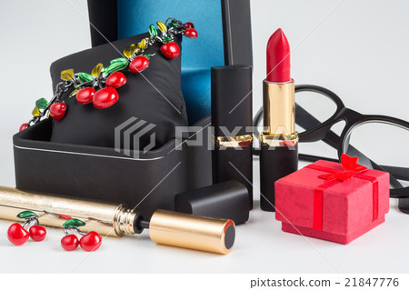 Red lipstick 21847776