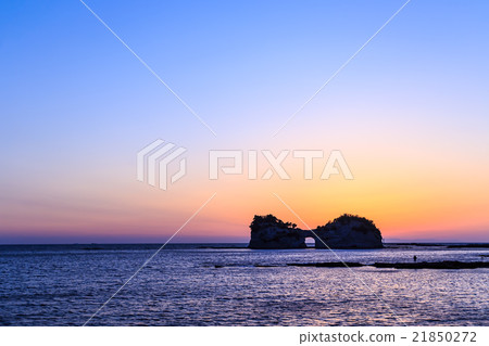 Nanki Shirahama Shimokushima在夕陽照耀 Nanki Shirahama Shimokushima在夕陽照耀 21850272