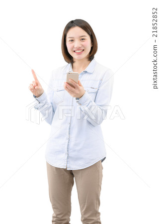 婦女的圖像他們的站立與智能手機的20s的 21852852