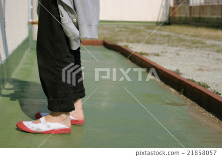 一個高中生 21858057