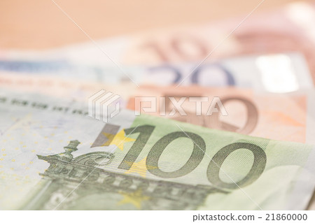 Euro money bank 21860000