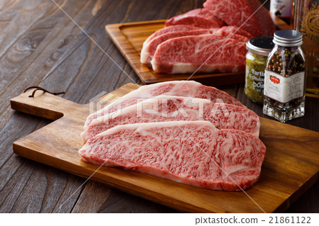 sirloin steak  sirloin steak  21861122