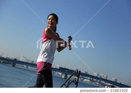 慢跑的女人 21861502