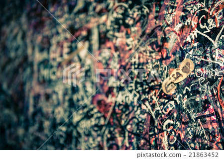 The wall full of messages, Verona, Italy. 21863452
