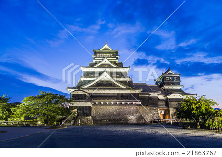 Kumamoto Castle at night in Kumamoto, Kyushu Japan 21863762