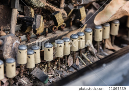 Broken Old Piano Keys Broken Old Piano Keys 21865889