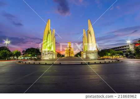 Moment of Democracy monument at Dusk Moment of Democracy monument at Dusk 21868962