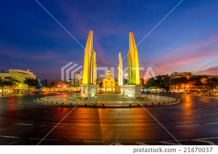 Moment of Democracy monument Moment of Democracy monument 21870037