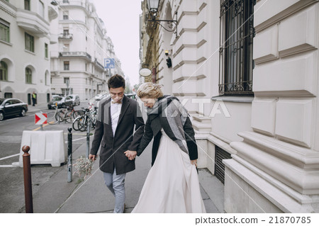 wedding day in Budapest 21870785