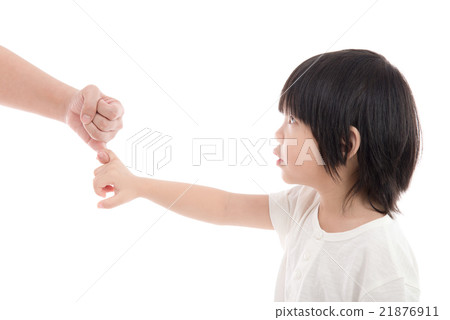 Mother and son making a pinkie promise  21876911