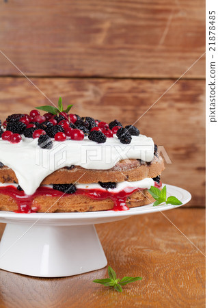 Mulberry and red currant cake with whipped cream Mulberry and red currant cake with whipped cream 21878485