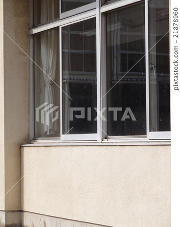 School building 21878960