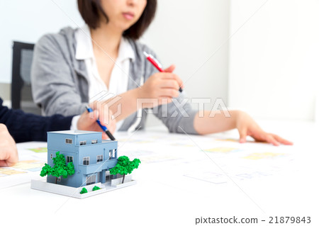 已婚夫婦家庭戶男女家庭計劃住房諮詢消費稅增加先發製人需求新婚夫婦 21879843