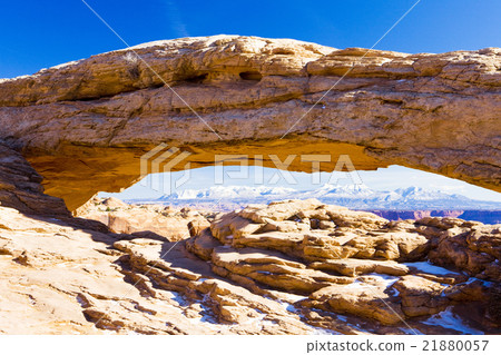 Mesa Arch, Canyonlands National Park, Utah, USA Mesa Arch, Canyonlands National Park, Utah, USA 21880057